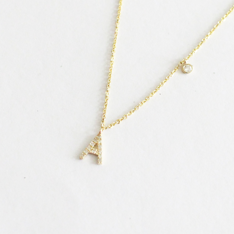 COLLAR INICIAL LUNA ¨A¨